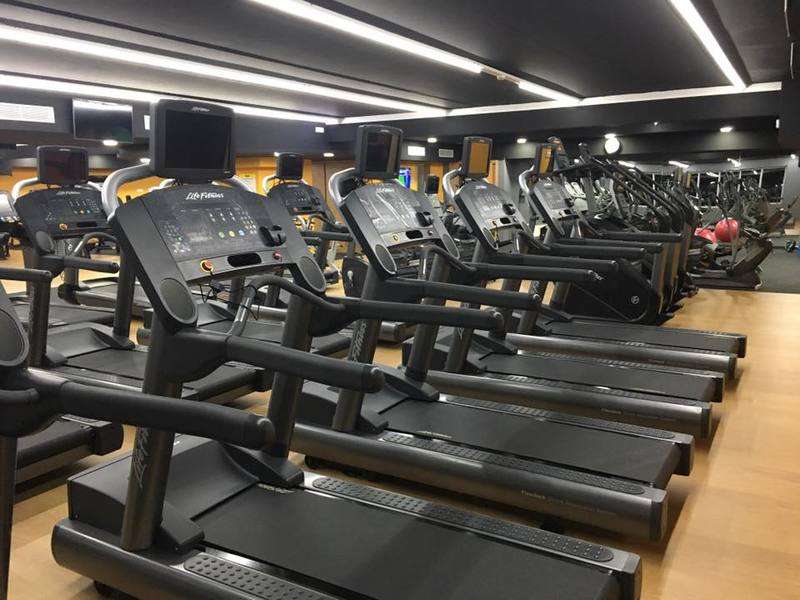 Gold-s-gym-premium